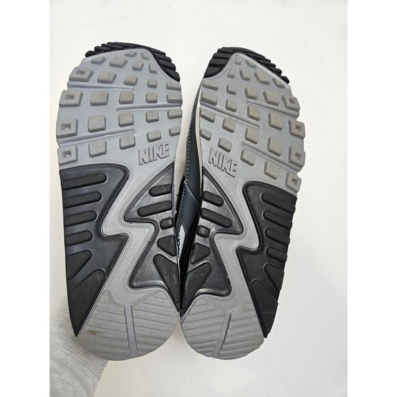 Nike Air Max 90 | Peace Love and Swoosh | US Men's 8/ Women's 10 - Picture 6 of 9